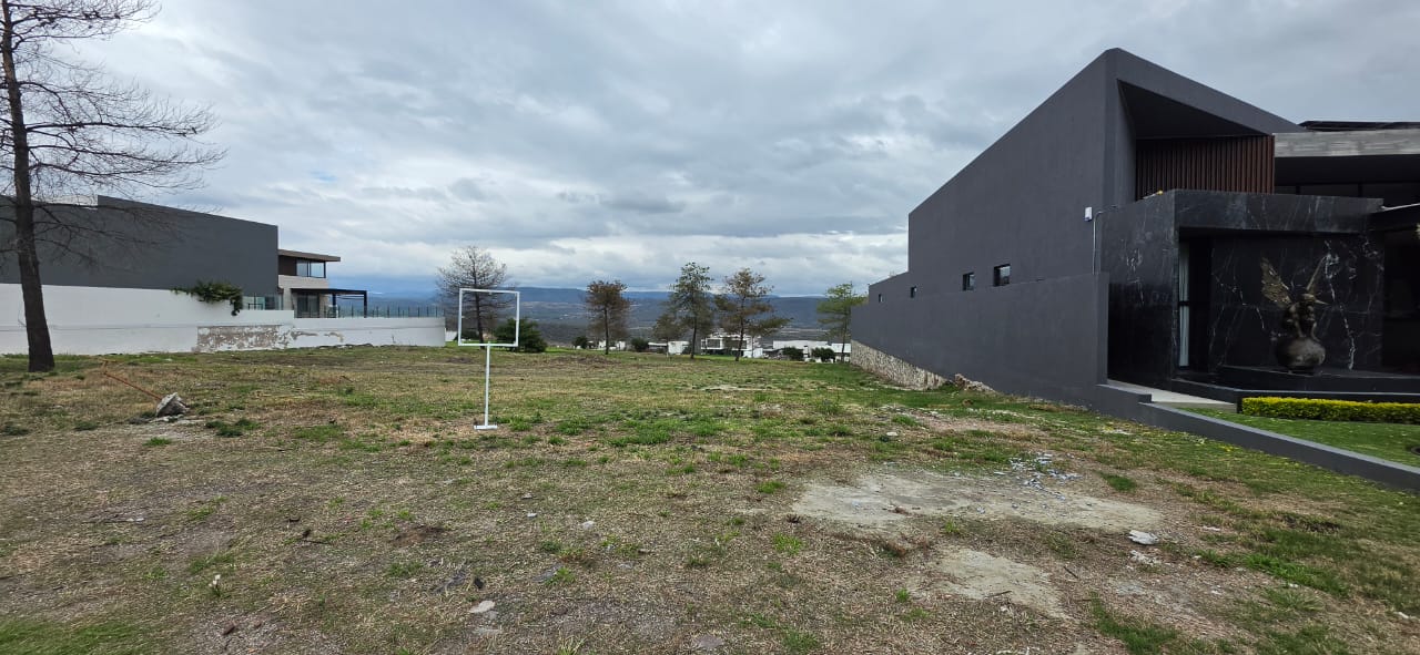 El Bosque Terreno Av. Colinas de Gran Jardin